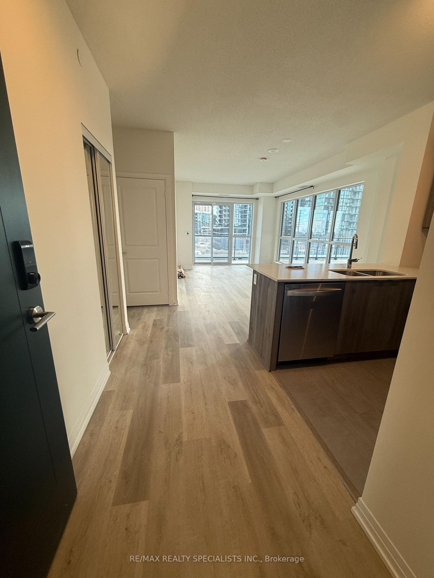15 Watergarden Drive Unit 308 photo 9
