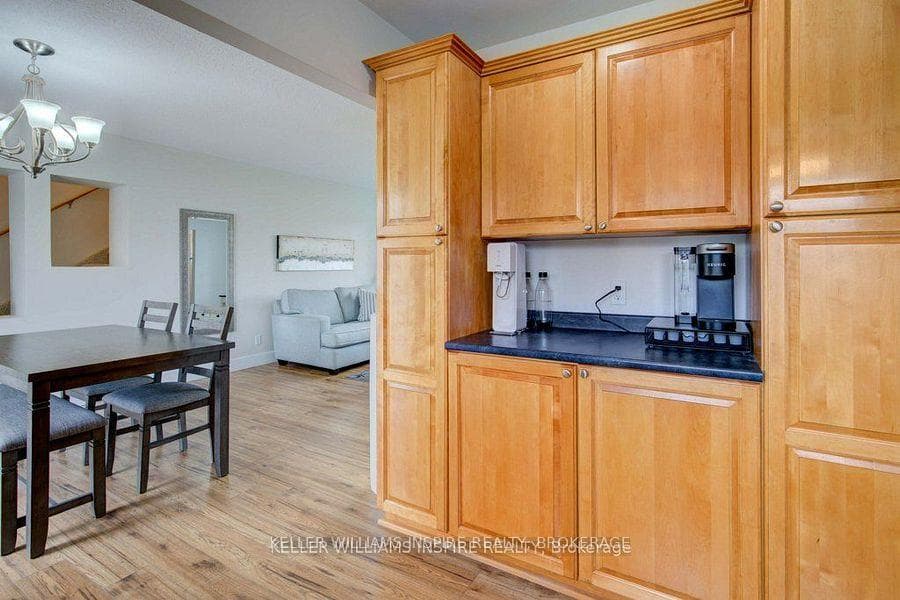 87 Jeffrey Drive photo 22