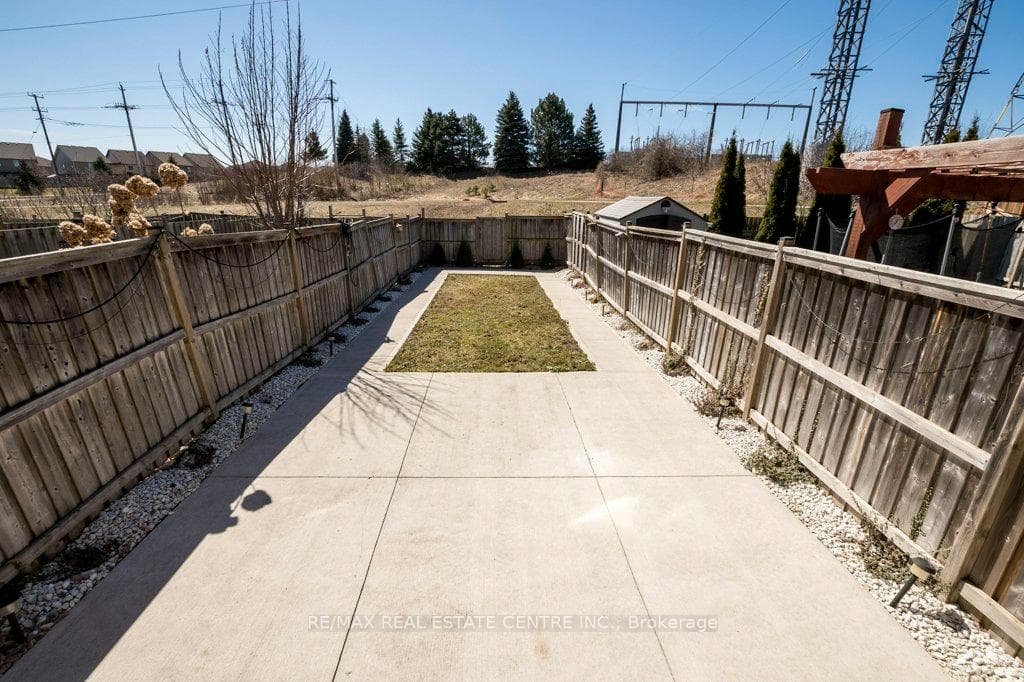 38 Featherstone Street photo 31