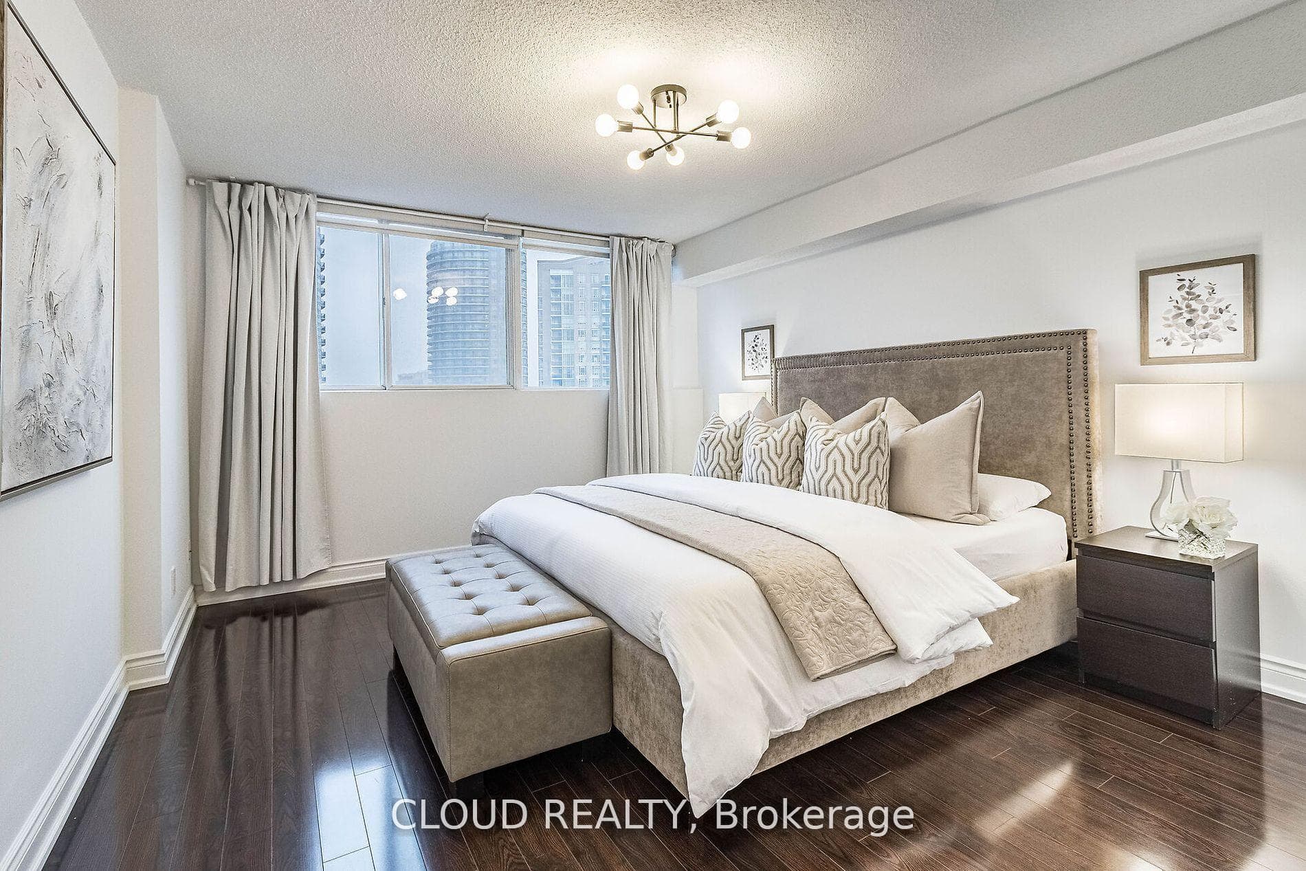 3700 Kaneff Crescent Unit 2209 photo 18