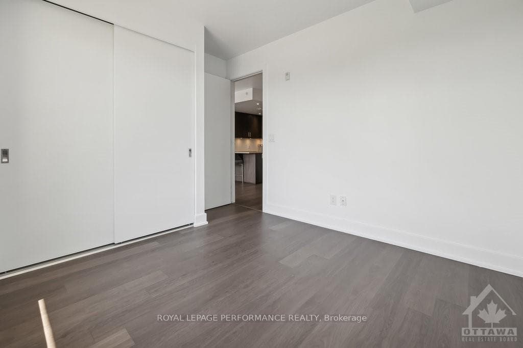 7 MARQUETTE Avenue Unit 410 photo 13