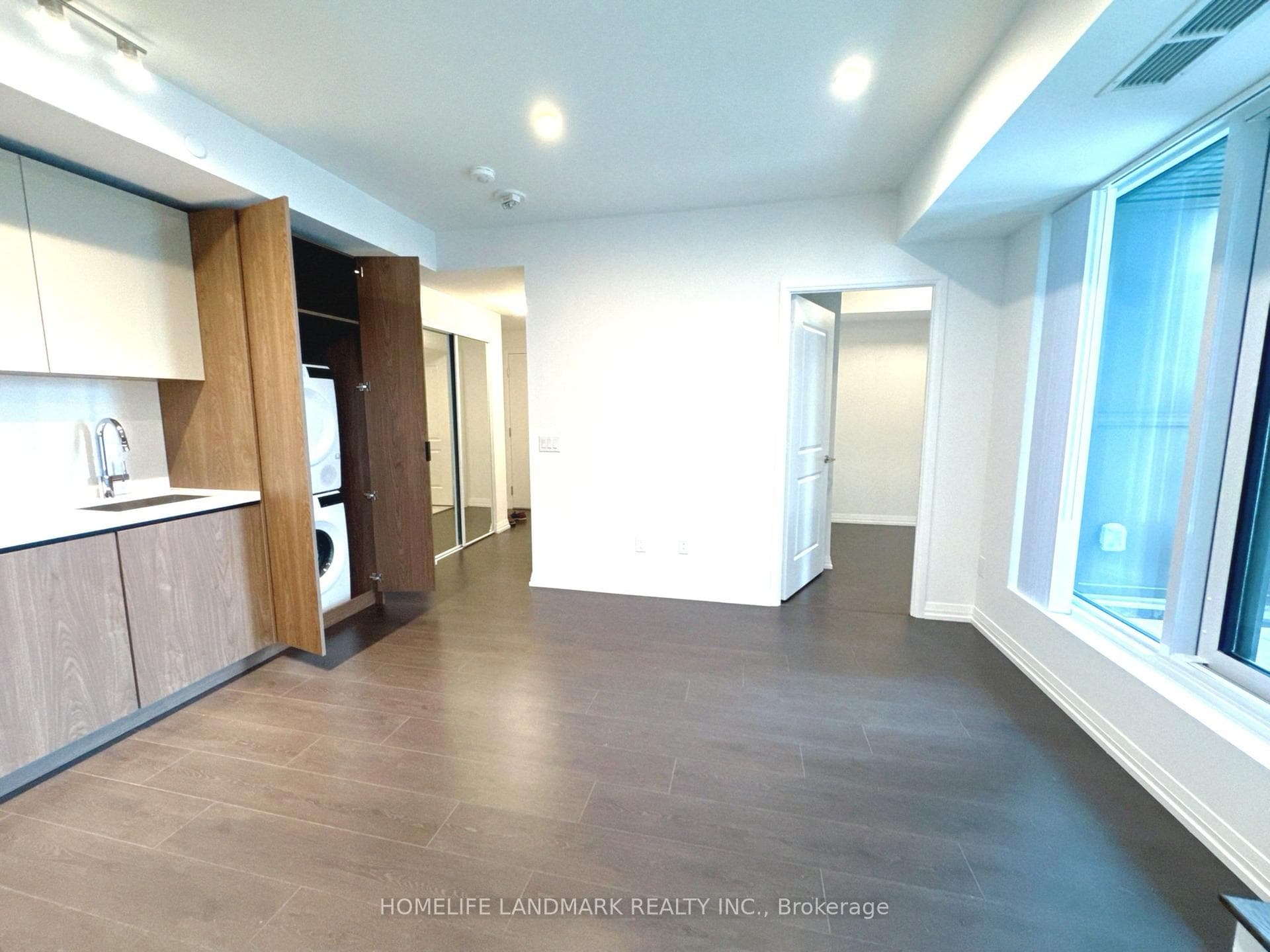 8 Widmer Street Unit 4701 photo 13