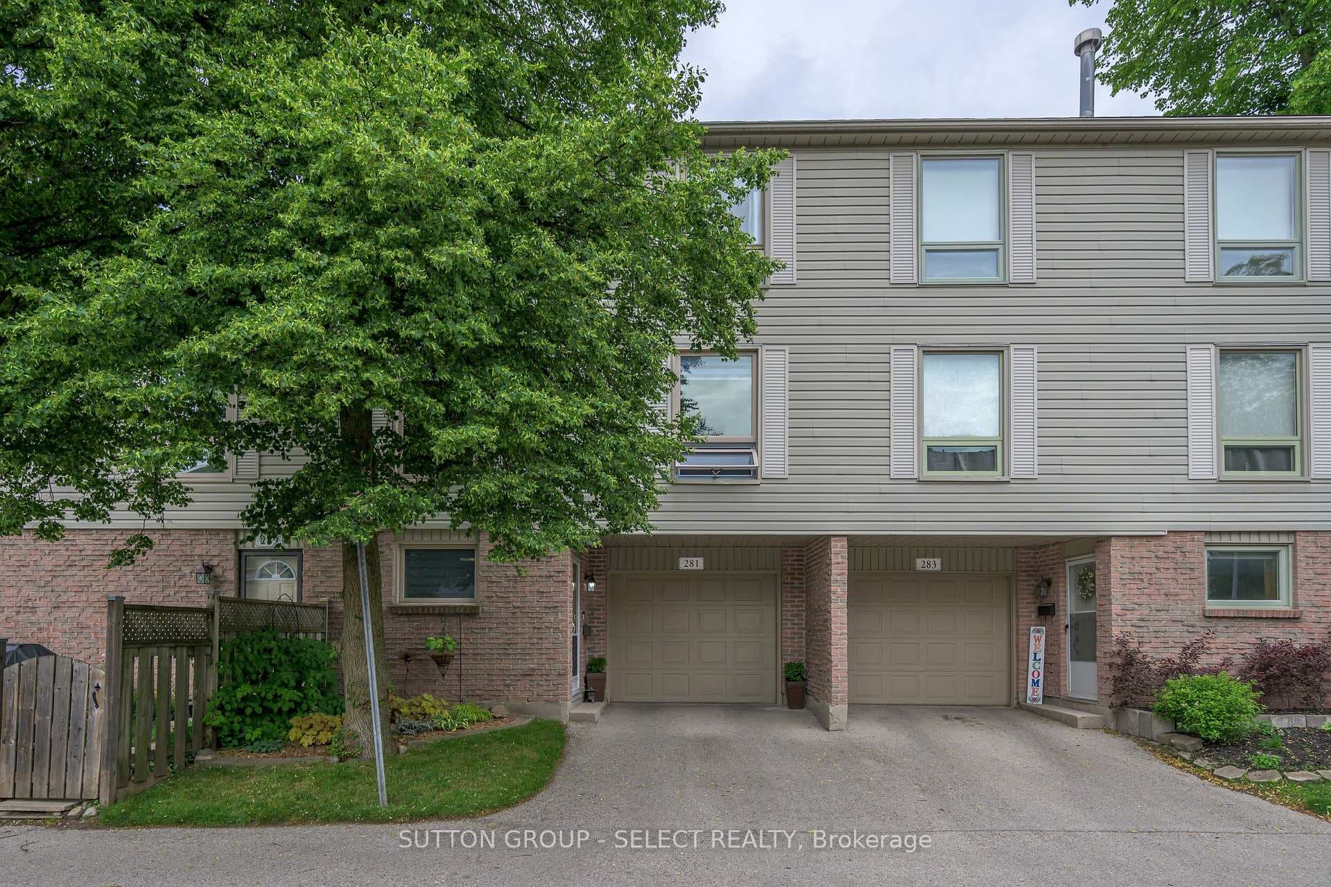 281 Everglade Crescent photo 1