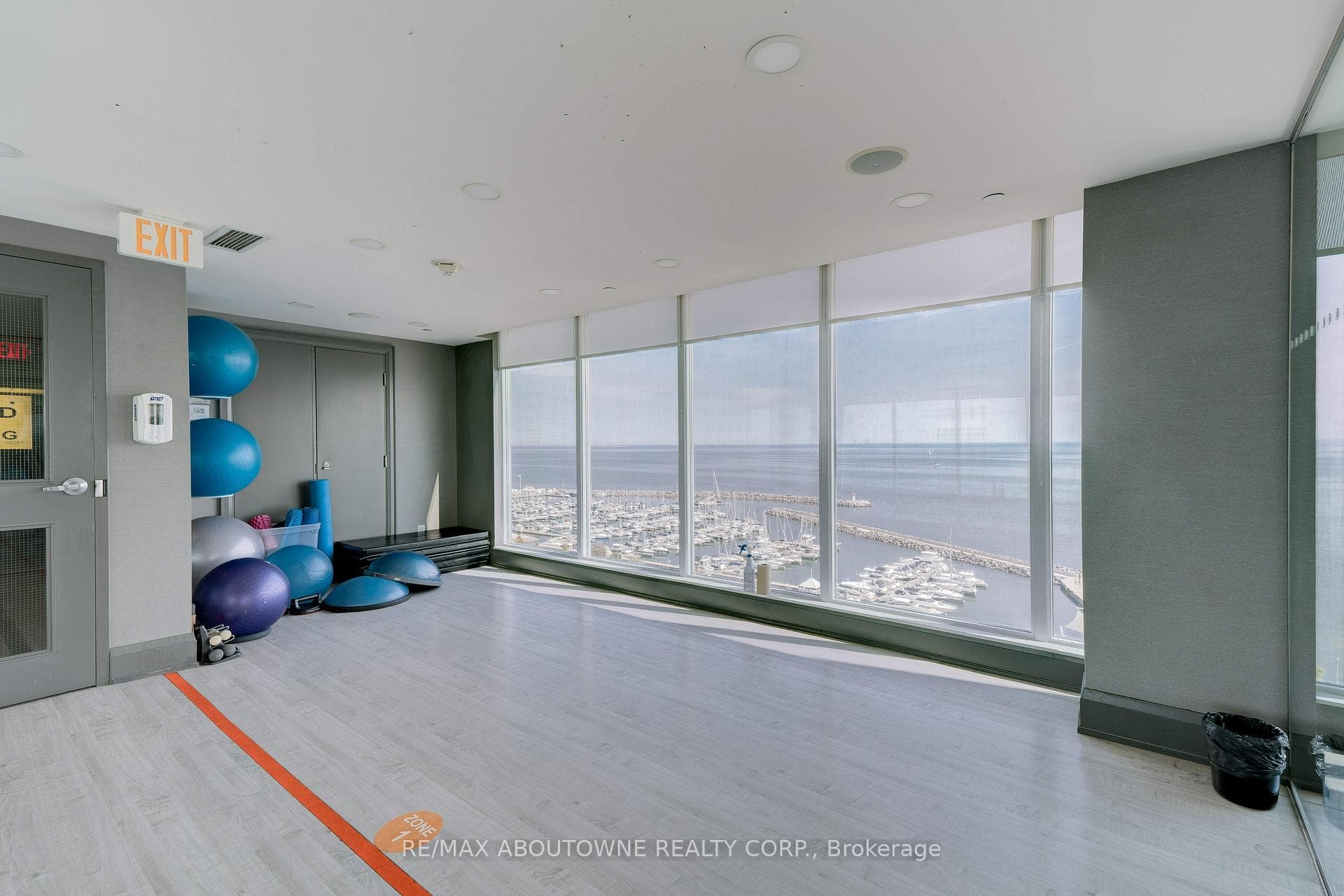 11 Bronte Road Unit 415 photo 41