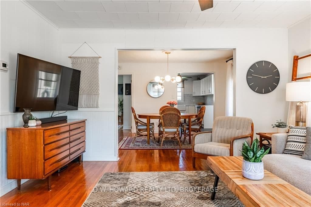106 BELVIDERE Road photo 12