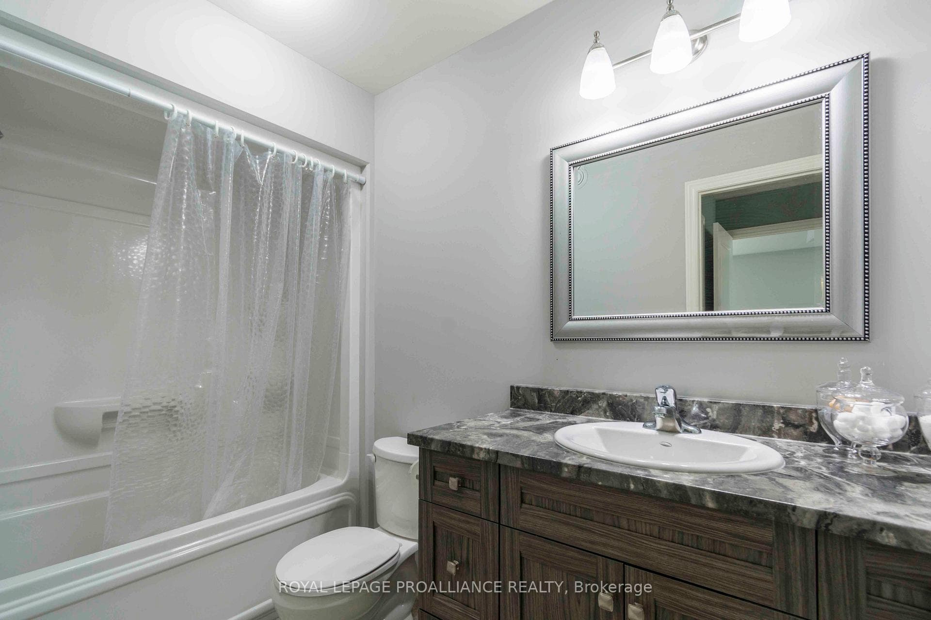 61 Deacon Place photo 17