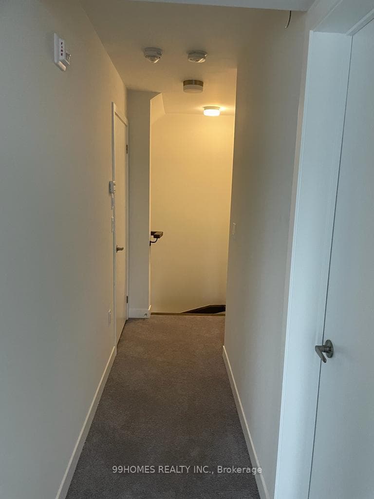 3429 Ridgeway Drive Unit 17 photo 6