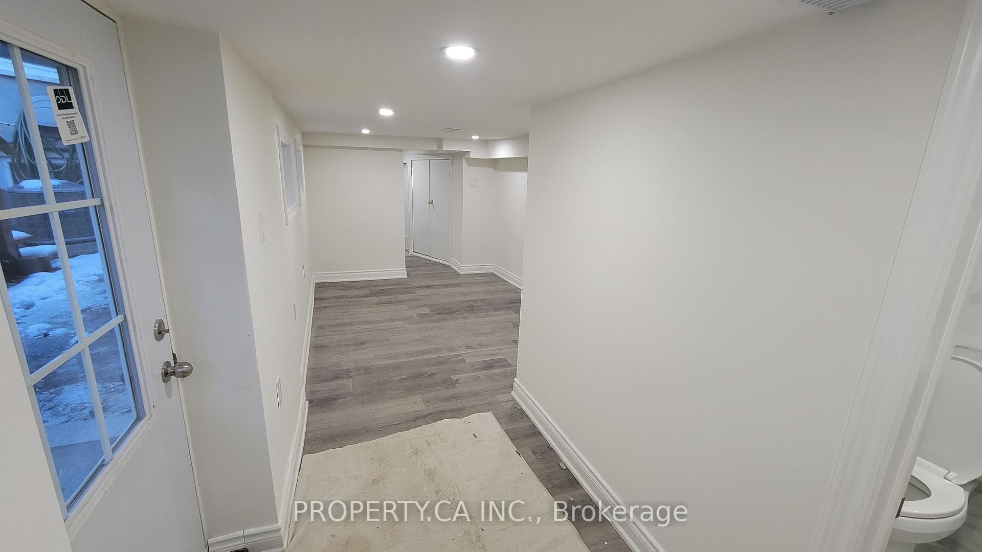 625 Rhodes Avenue photo 3