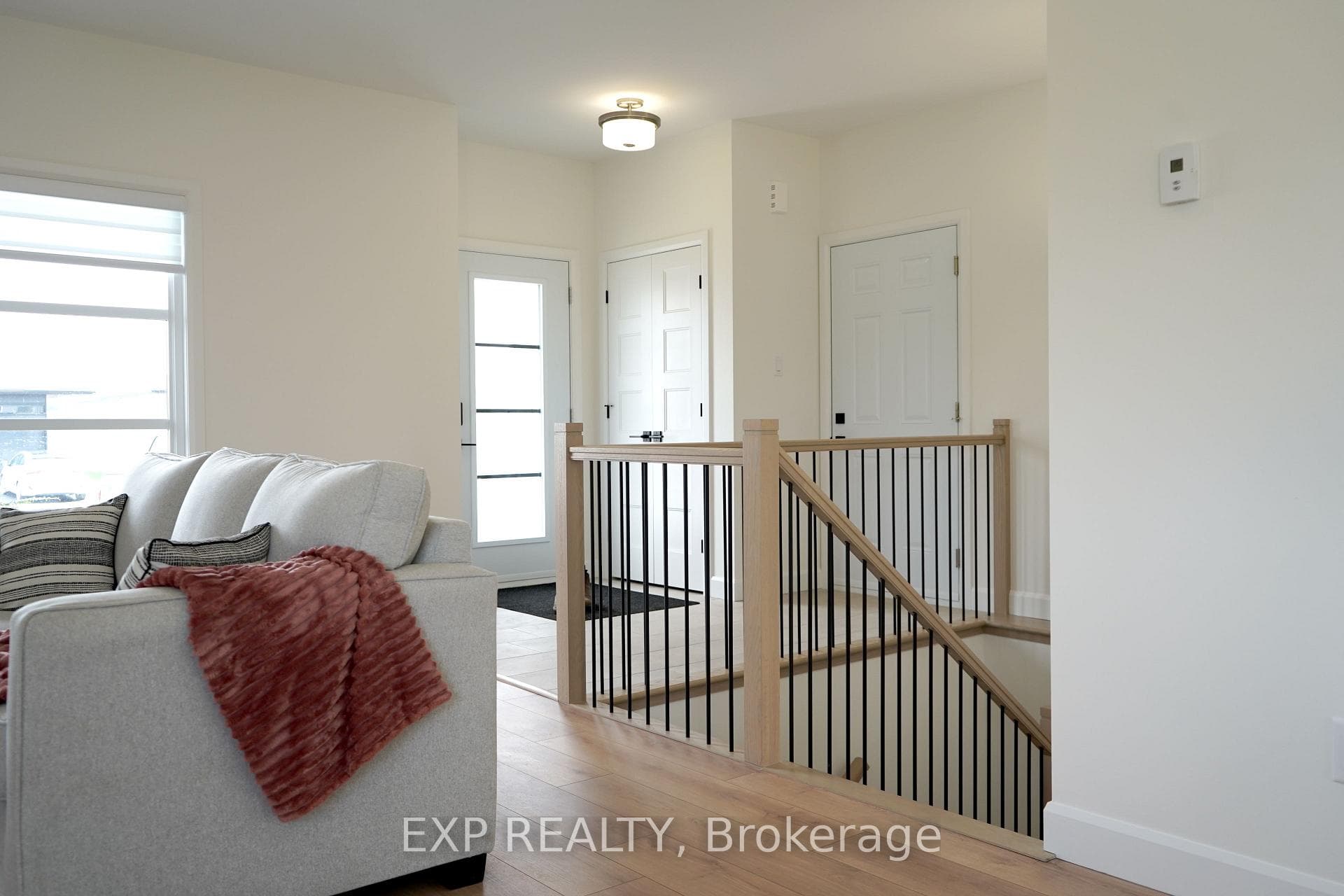 156 Giroux Street photo 3