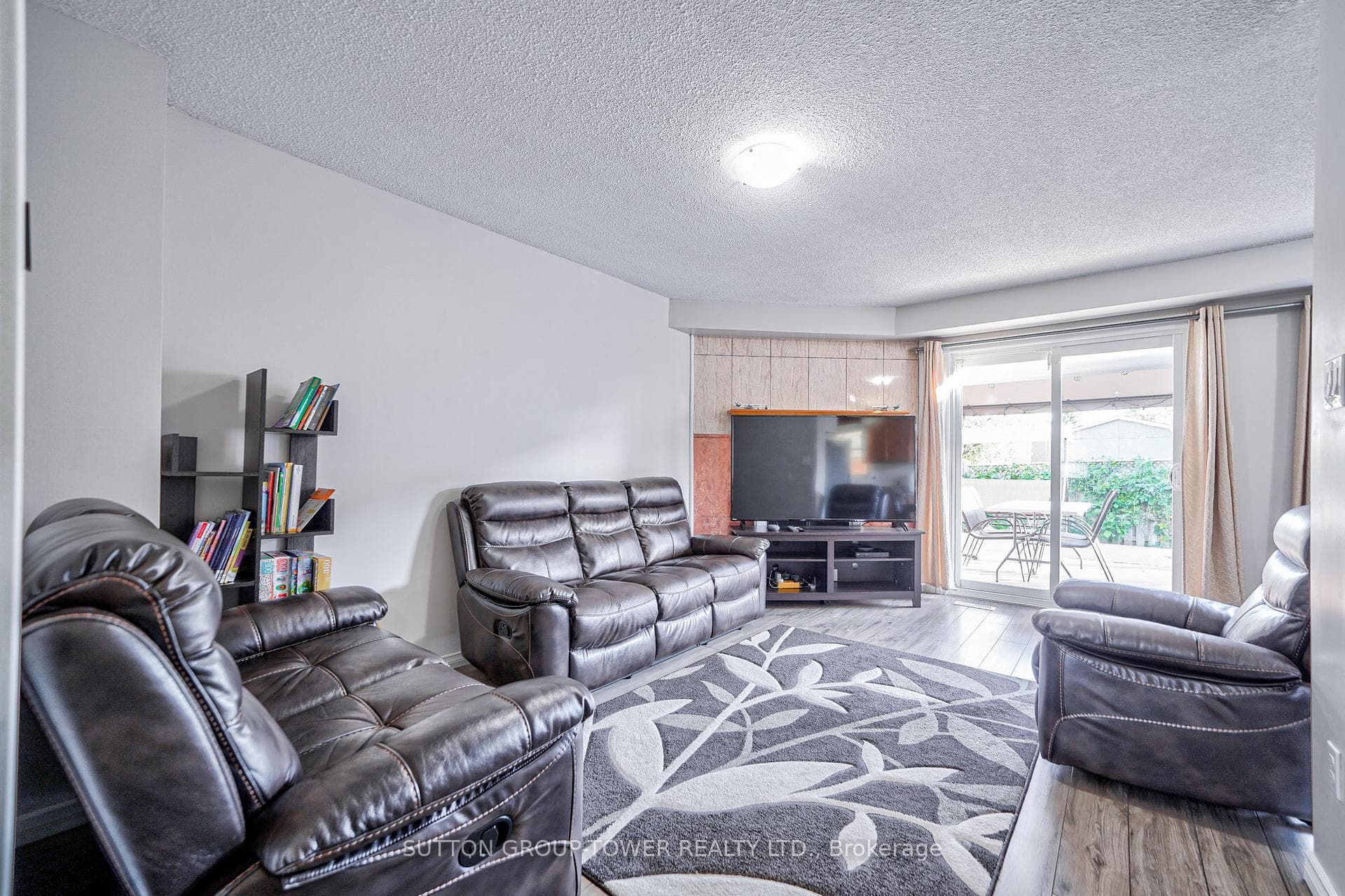 51 Dumfries Avenue photo 7