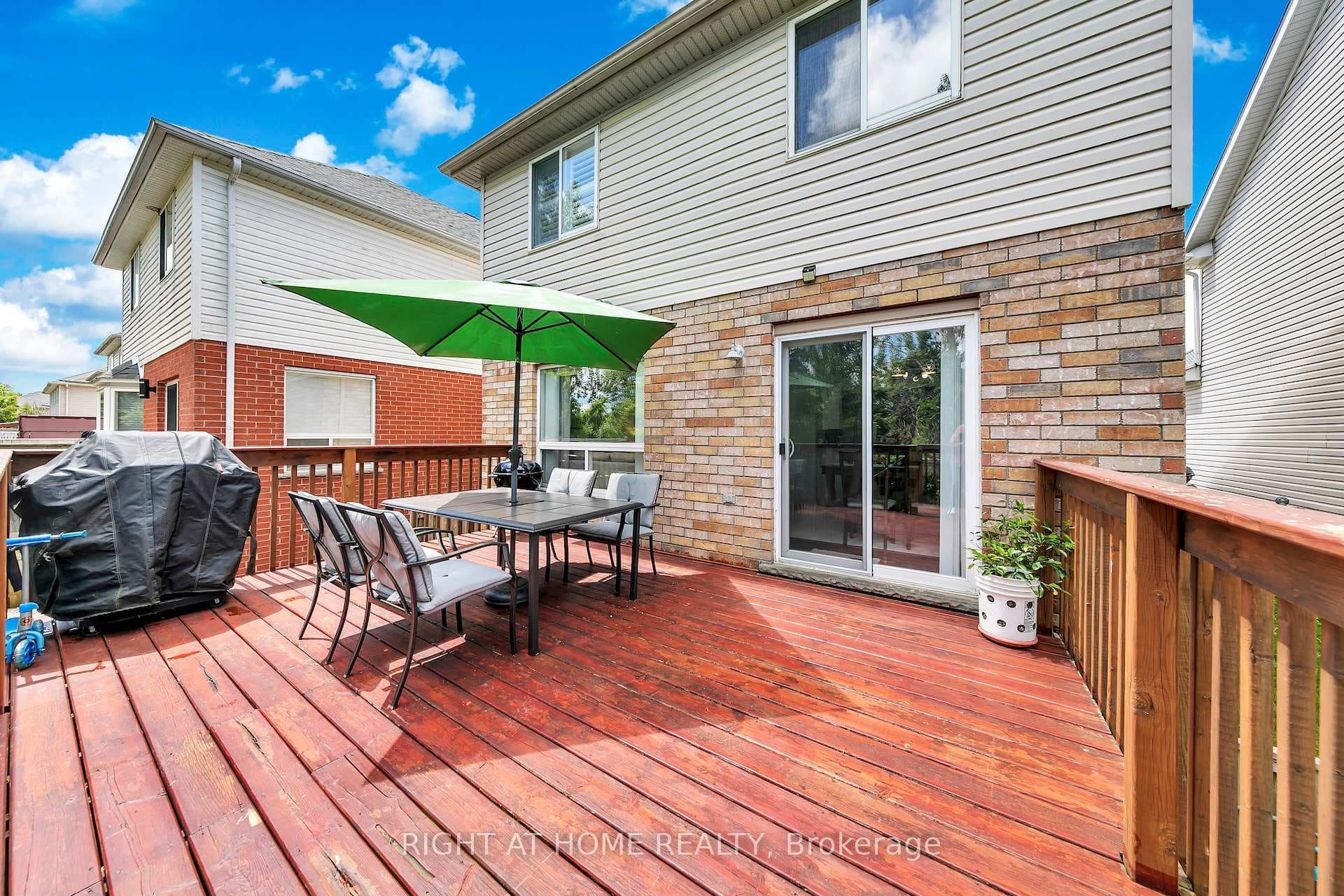 77 Milson Crescent photo 41