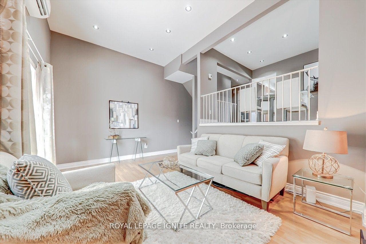 120 Murison Boulevard Unit 4 photo 5
