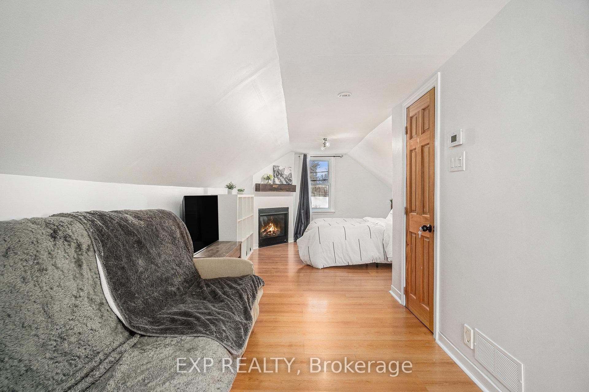 659 Montcalm Street photo 15