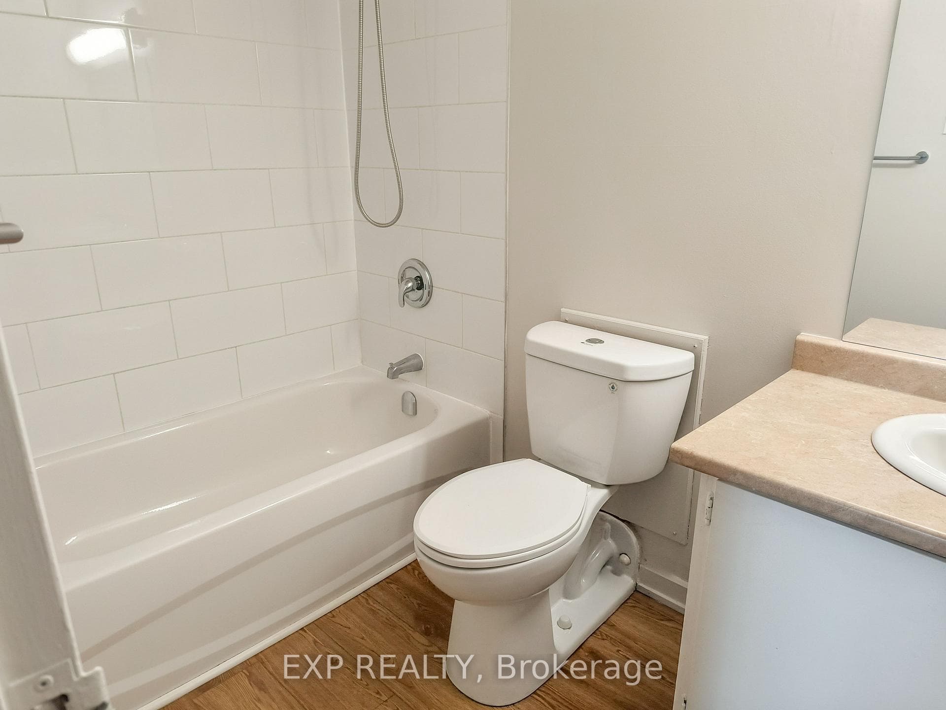 981 Gulf Place Unit 503 photo 4