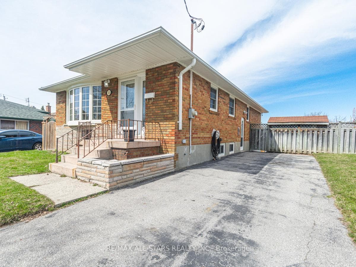33 Millmere Drive photo 4