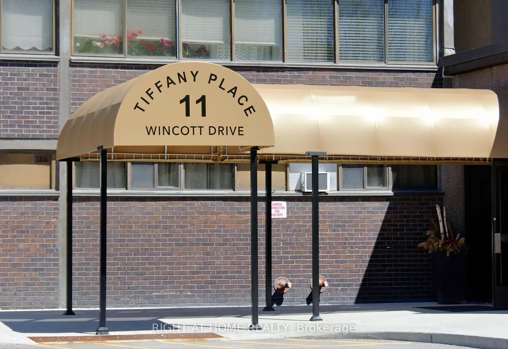 11 Wincott Drive Unit 1506 photo 1