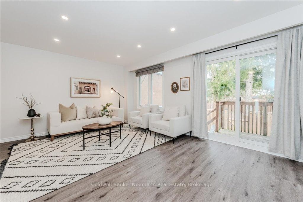2445 Homelands Drive Unit 3 photo 9
