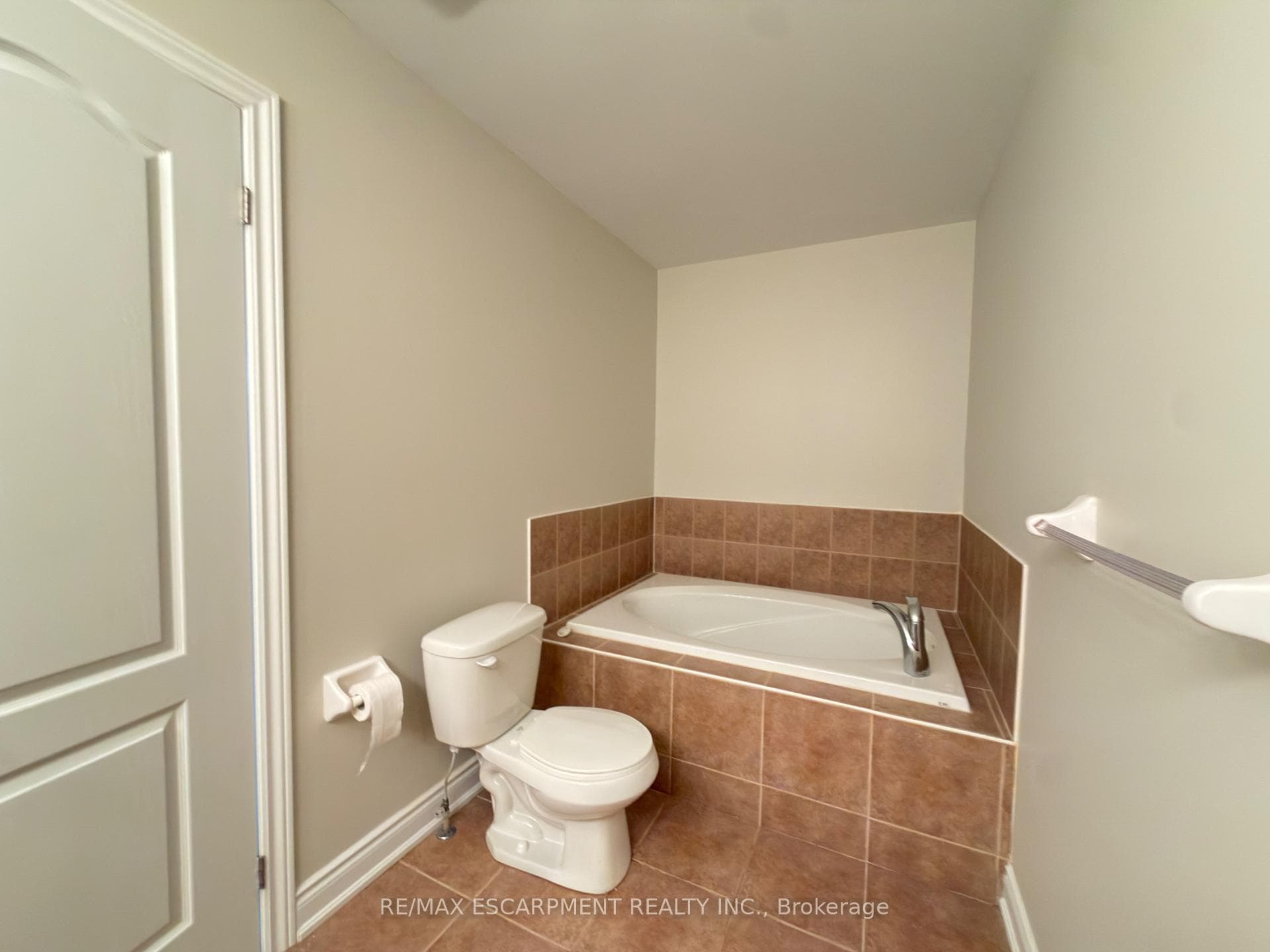 Primary Ensuite