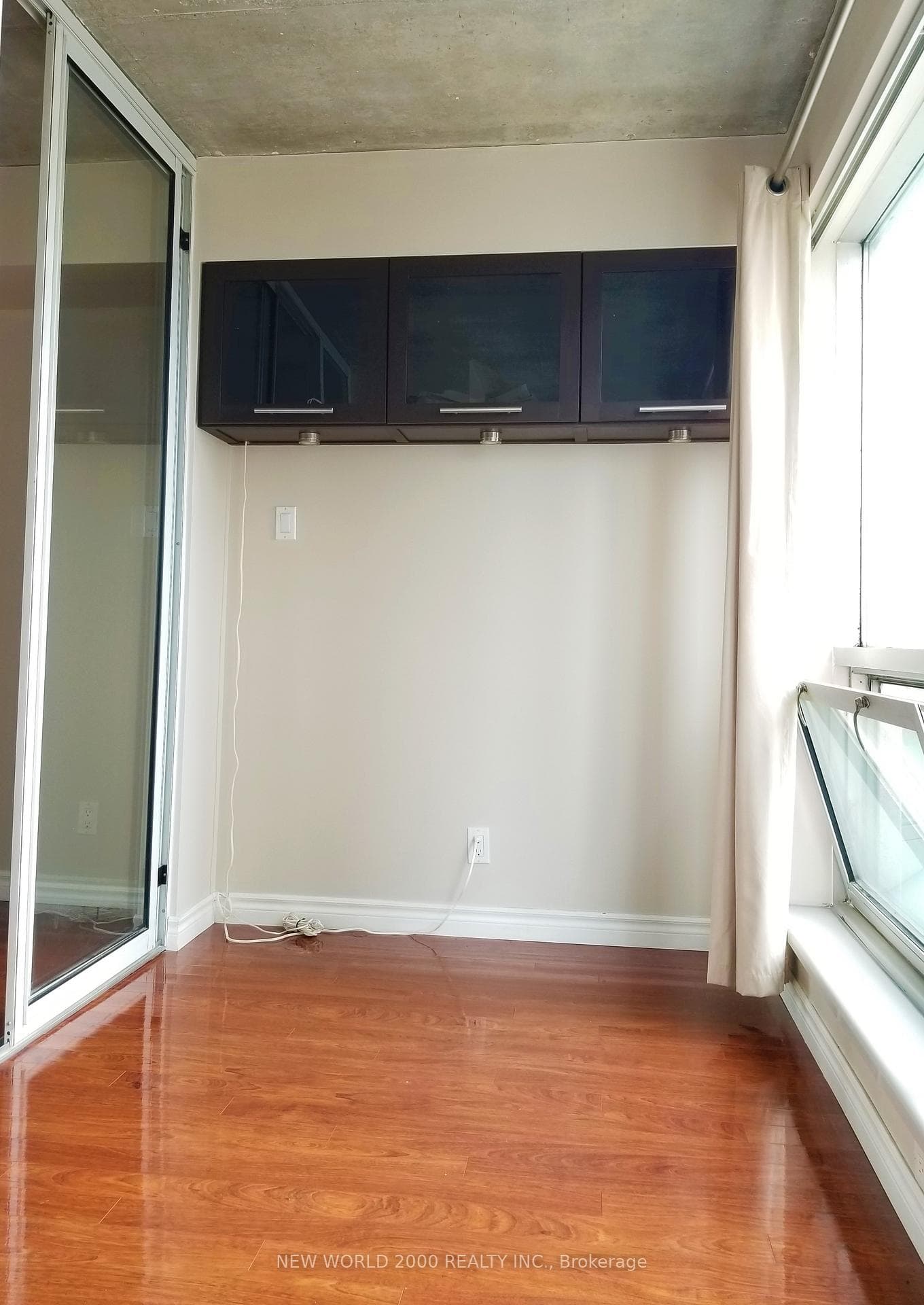 10 Yonge Street Unit 1609 photo 11