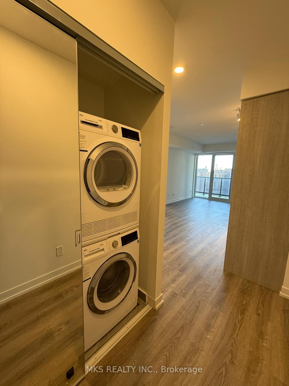771 Yonge Street Unit 1808 photo 19