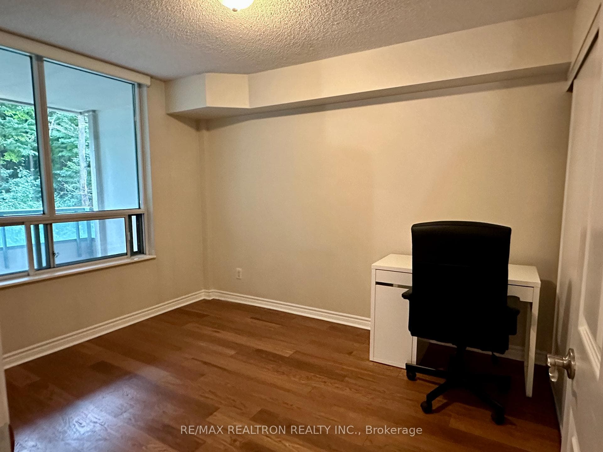 61 Town Centre Court Unit 302 photo 5