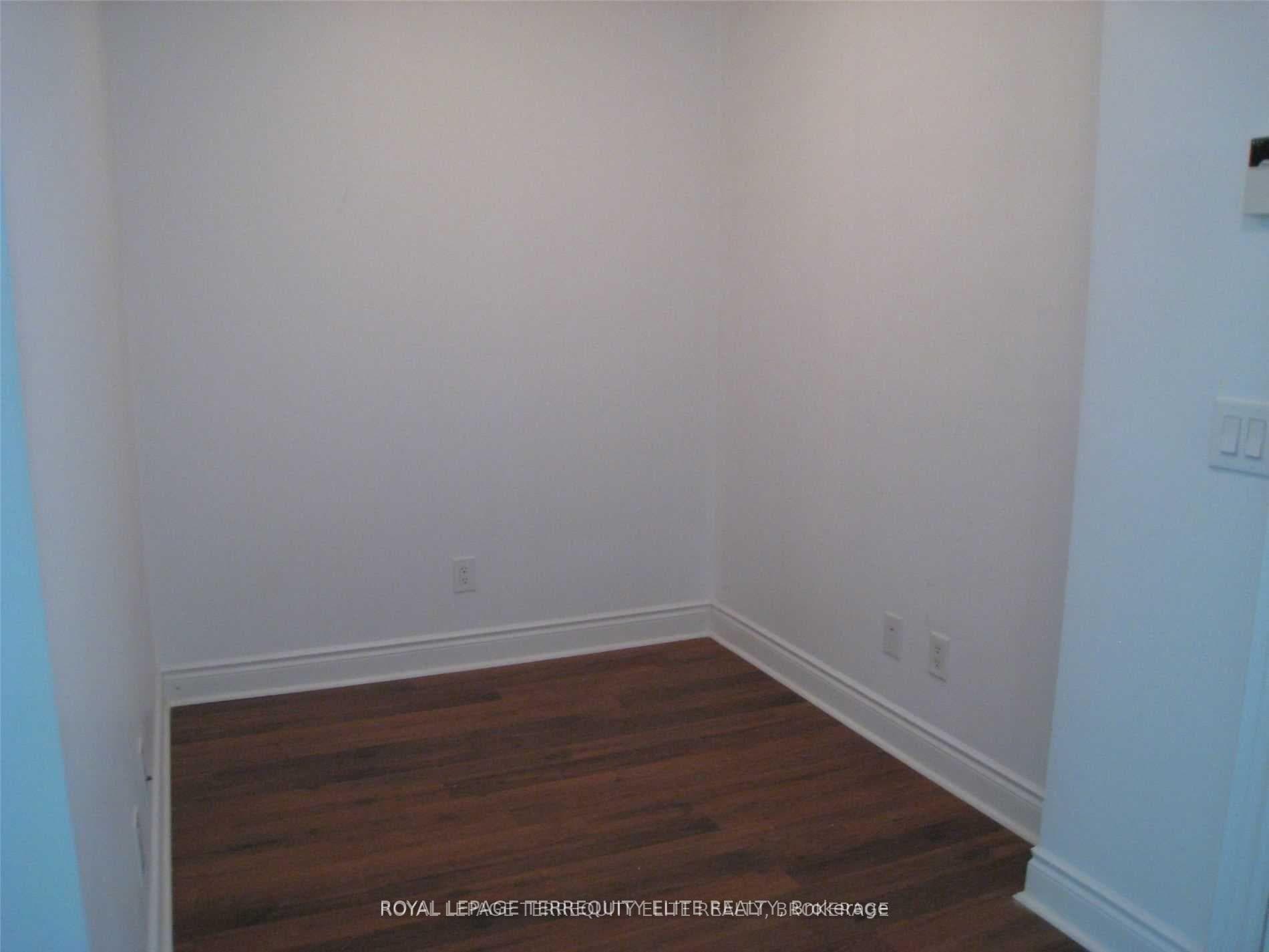 25 Greenview Avenue Unit 1215 photo 3