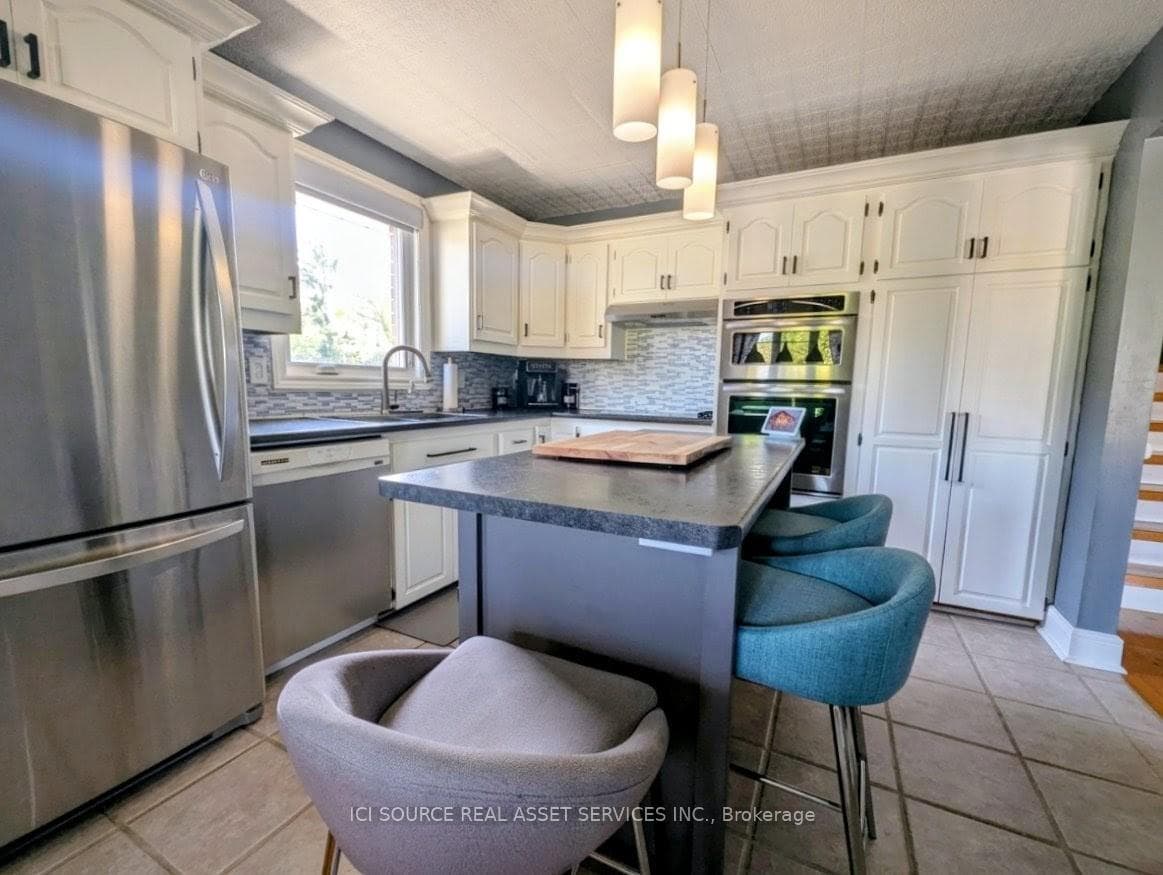 125 Autumnwood Crescent photo 8