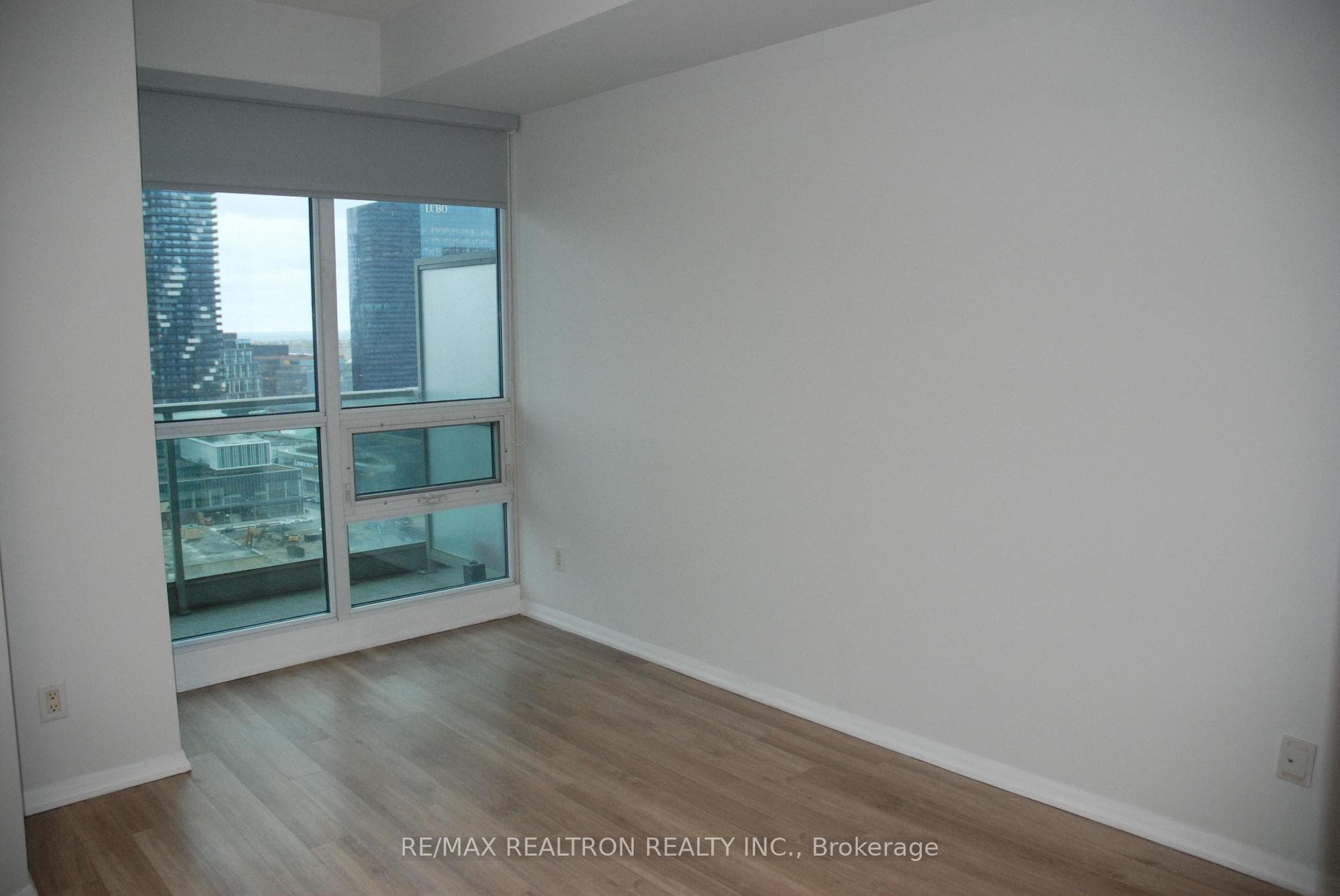 18 Yonge Street Unit 2408 photo 8