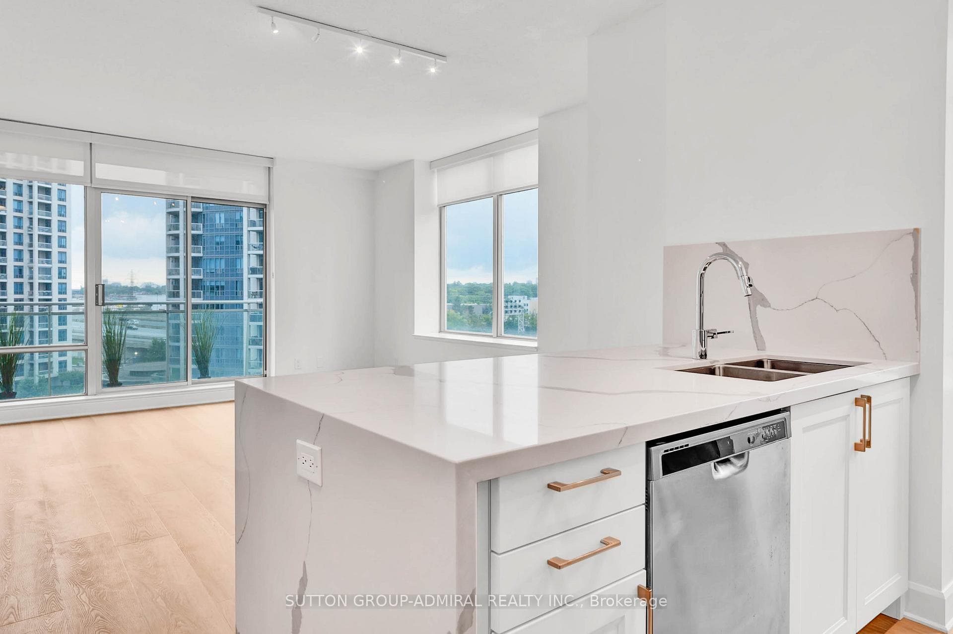 5 Marine Parade Drive Unit 808 photo 11