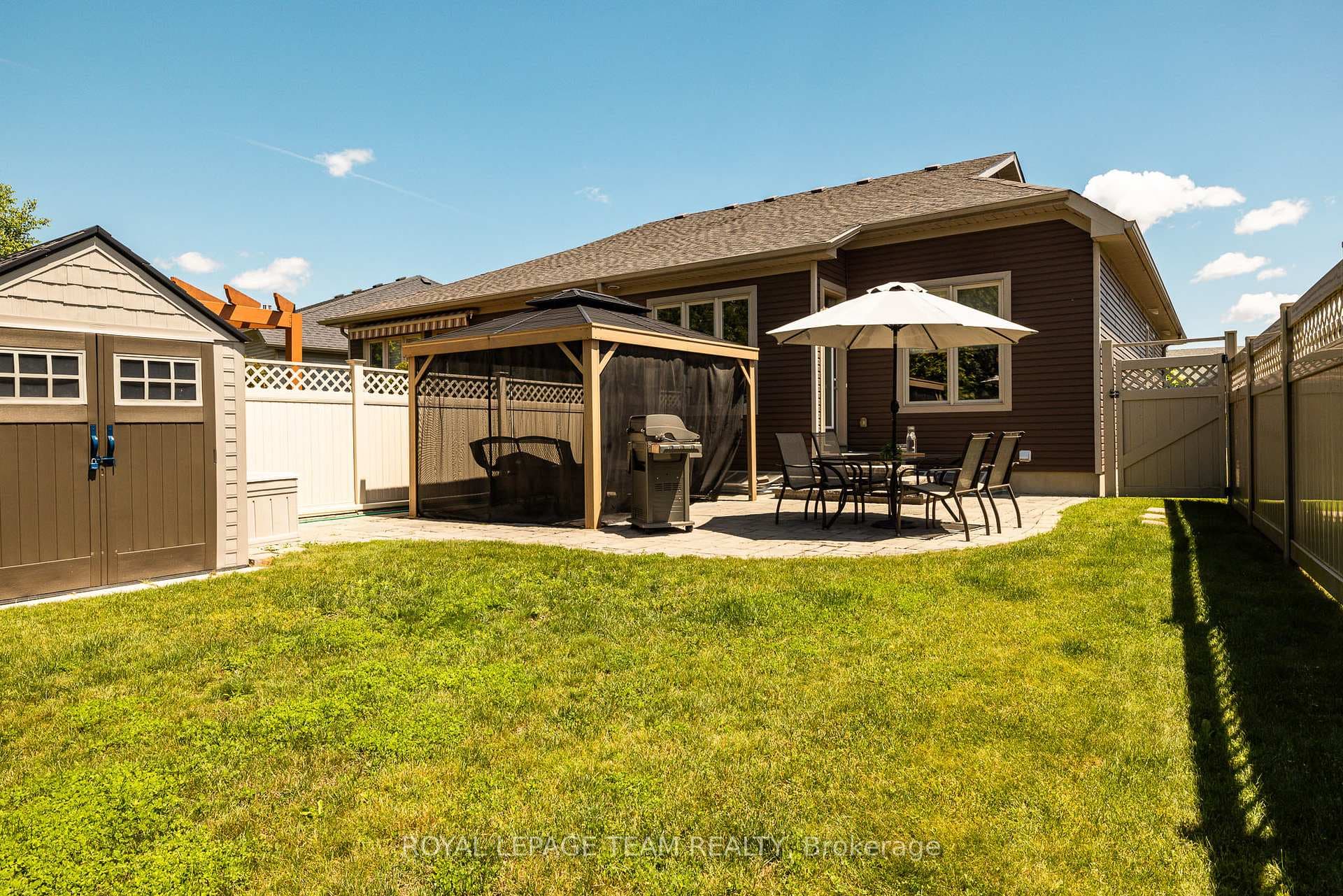 135 Tradewinds Crescent photo 39