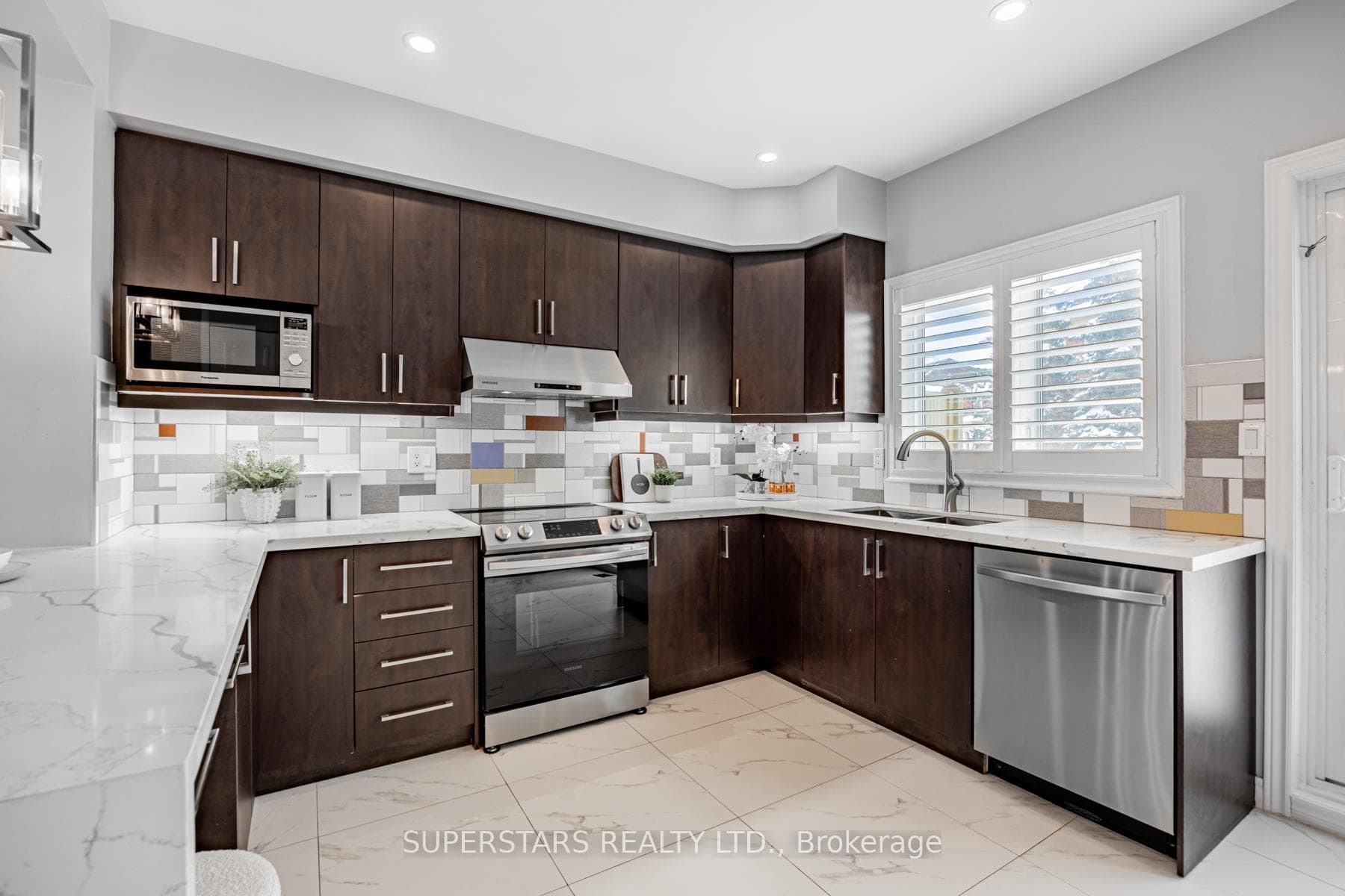 74 Pond Drive photo 8