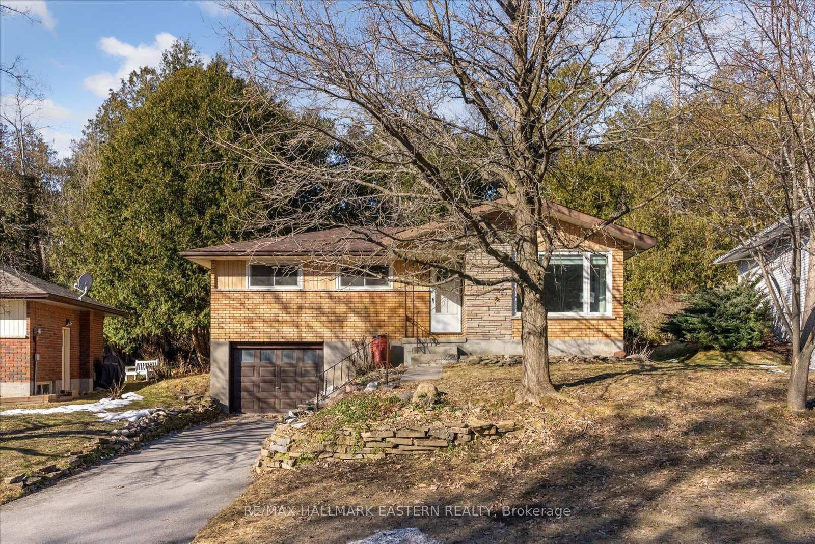 1221 Olympus Avenue photo 2