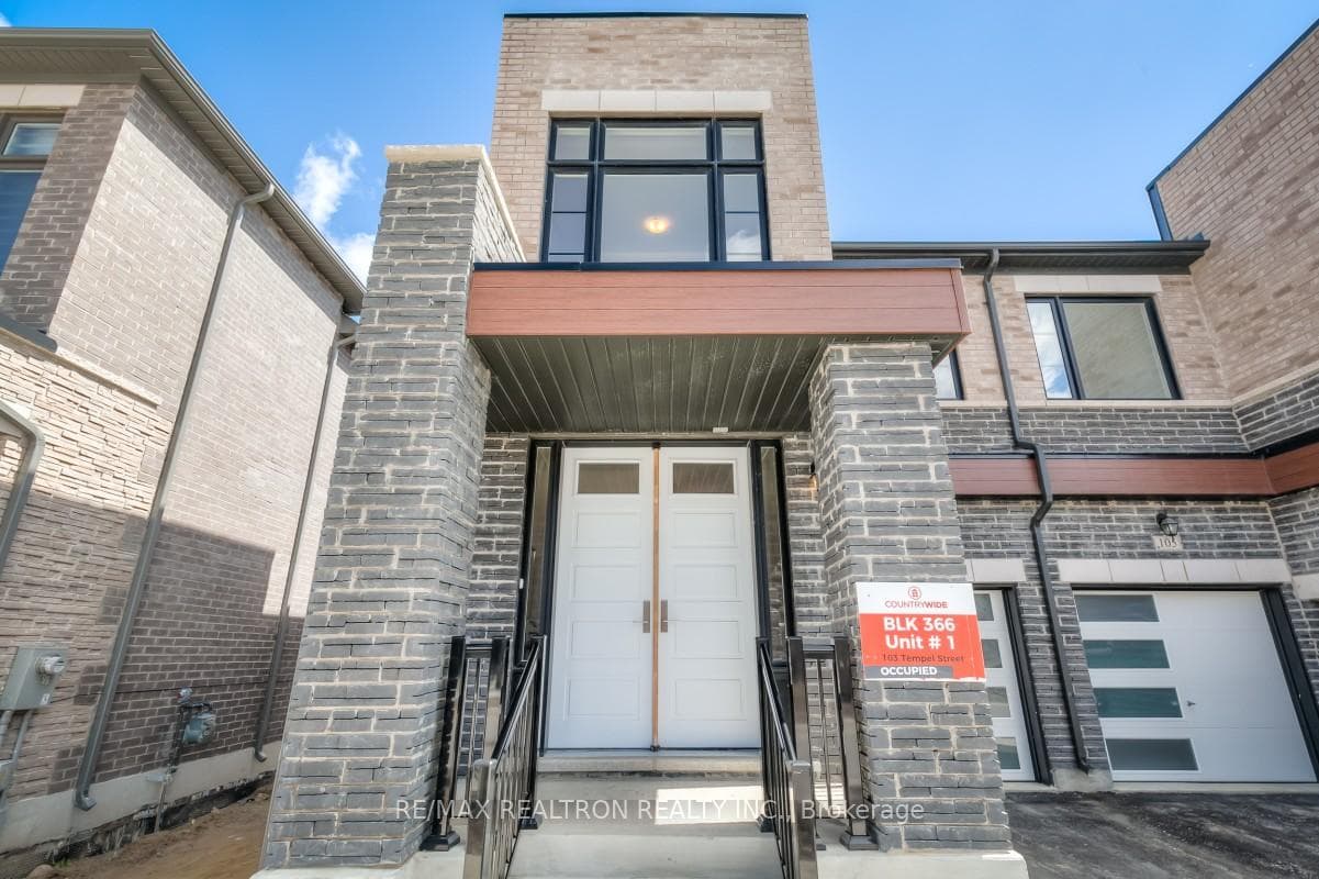103 Tempel Street photo 5