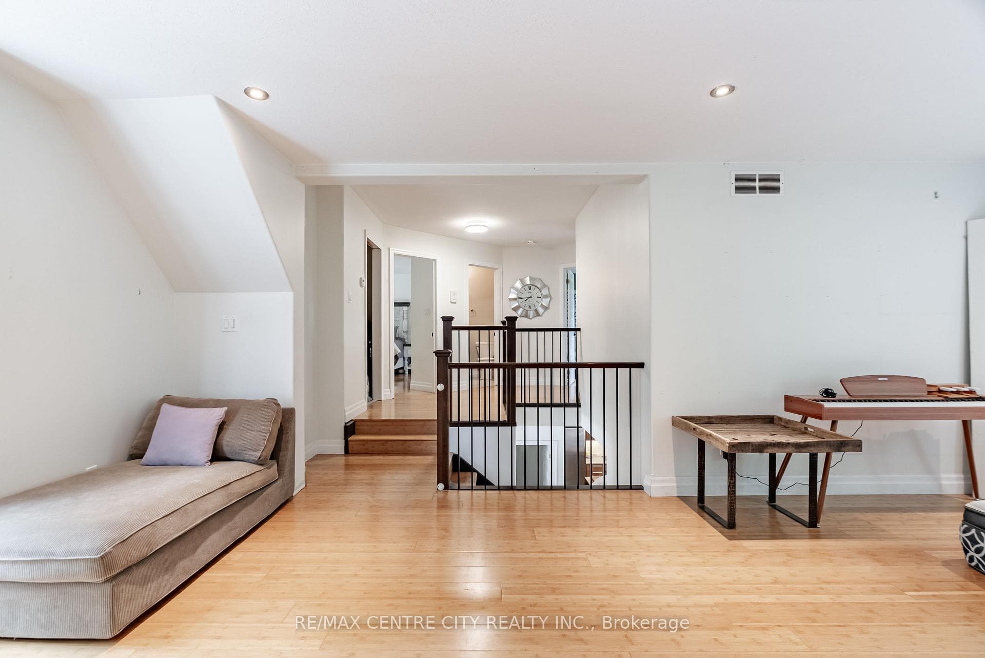 36 Holland Avenue photo 34