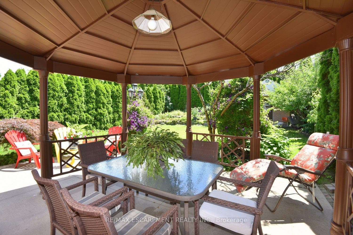 51 Ellen Avenue photo 32