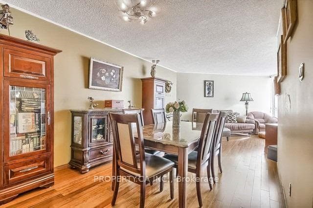 1131 Steeles Avenue Unit 609 photo 6
