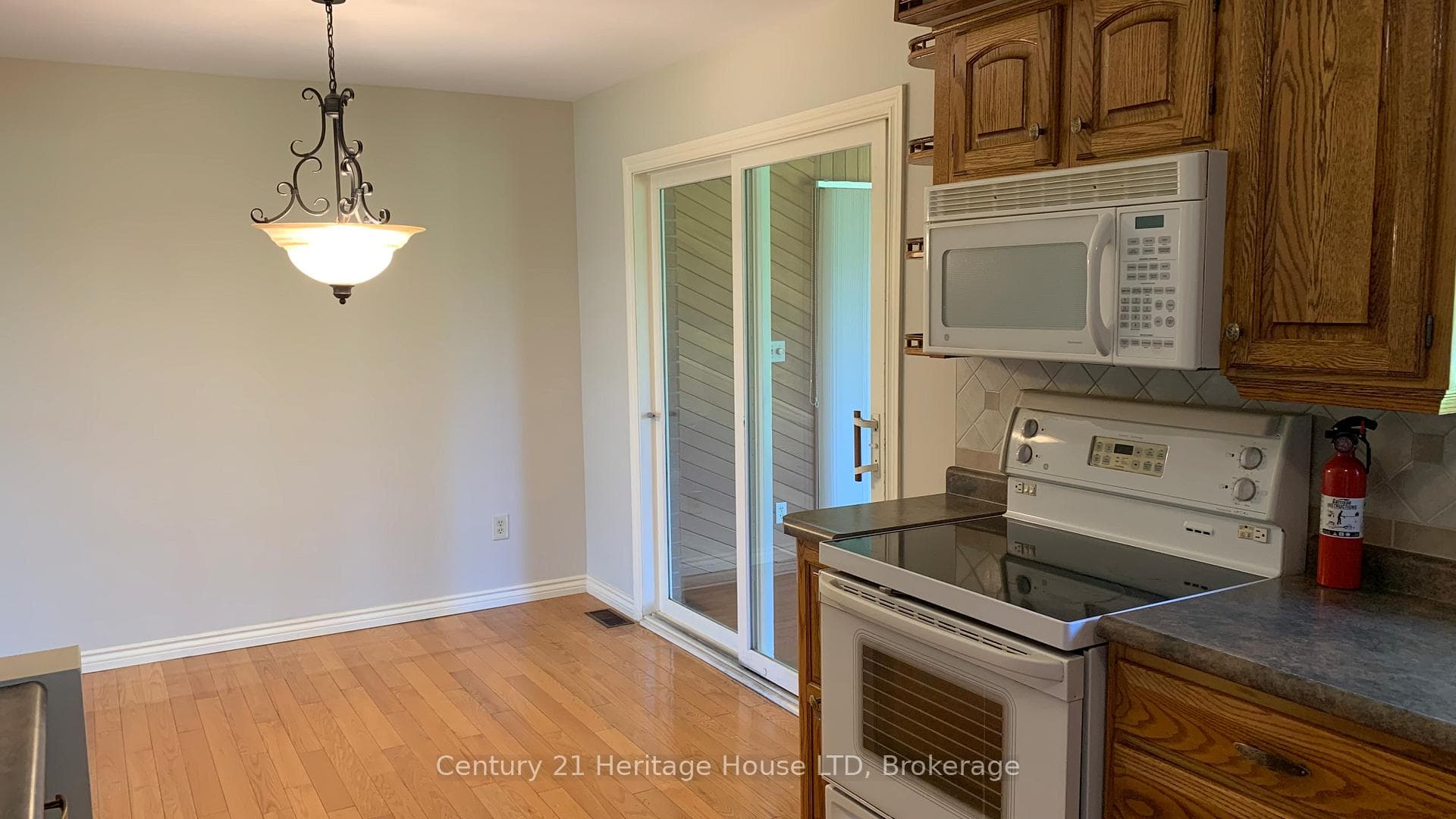 2764 Port Robinson Road photo 15