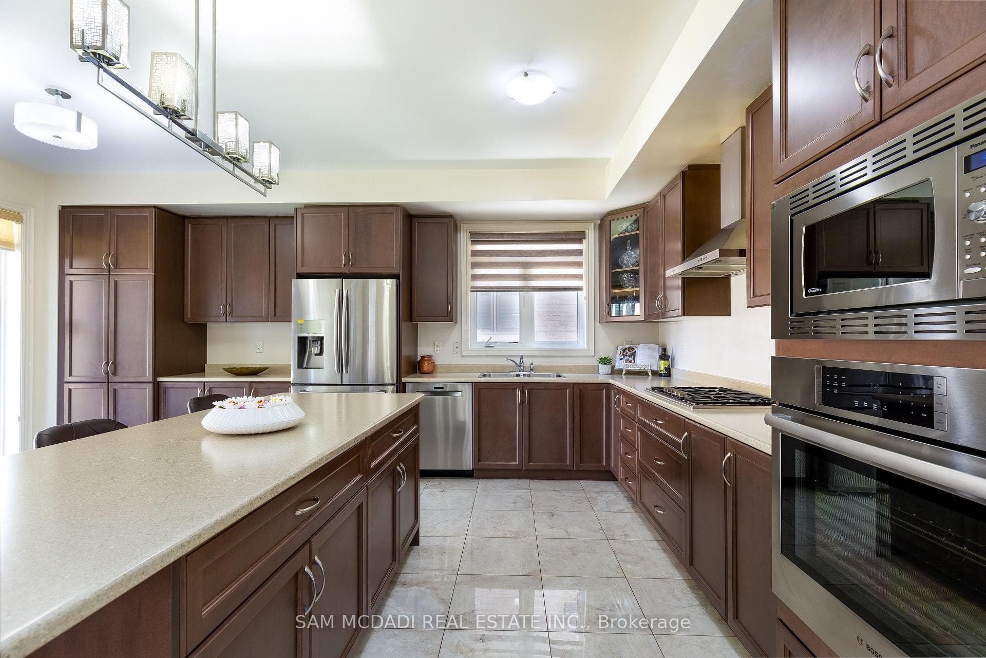 17 Mugford Crescent photo 8