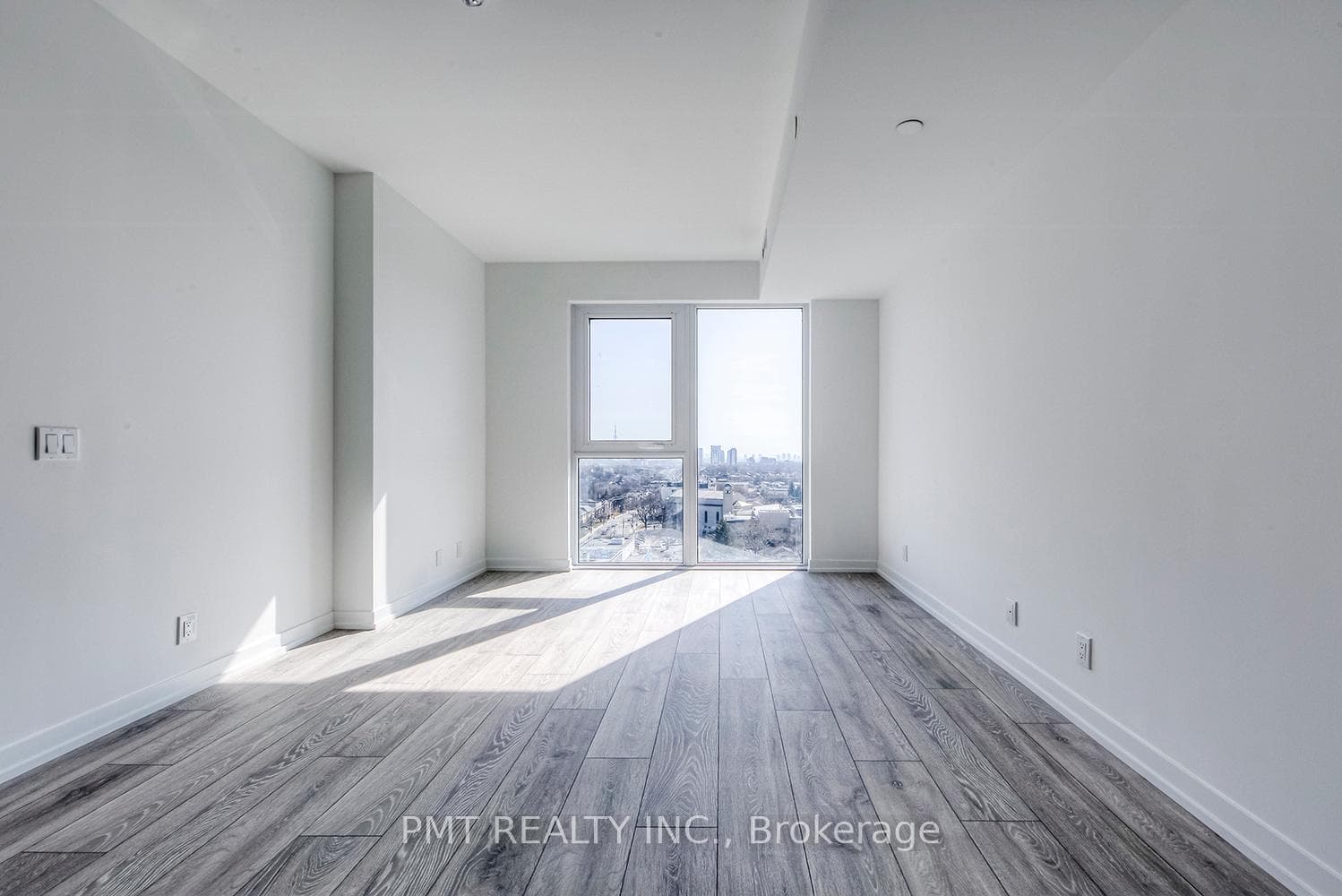 2020 Bathurst Street Unit 1703 photo 8