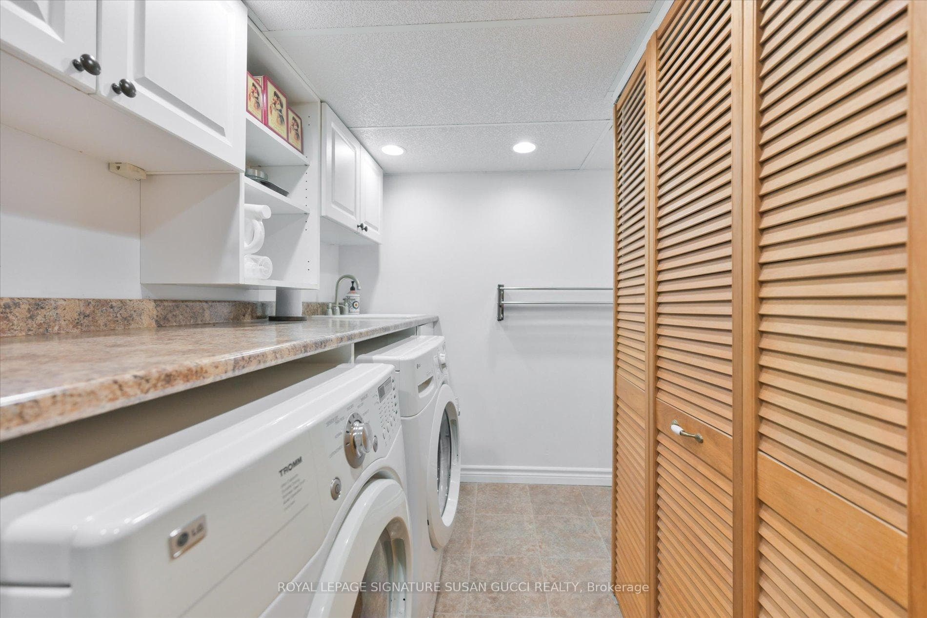 33 Jodphur Avenue photo 30