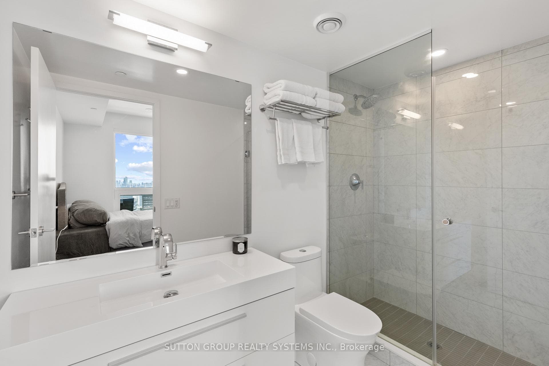 39 Roehampton Avenue Unit 3104 photo 15