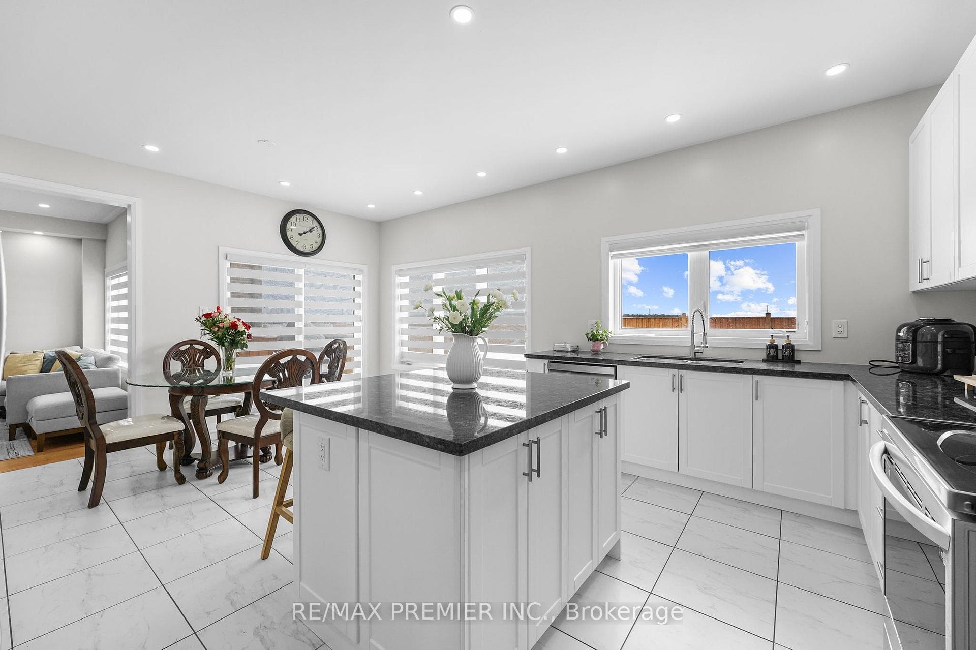 1303 Broderick Street photo 18