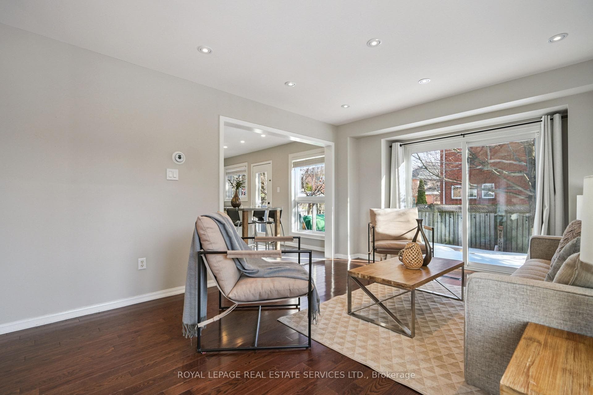 2414 Proudfoot Trail photo 11