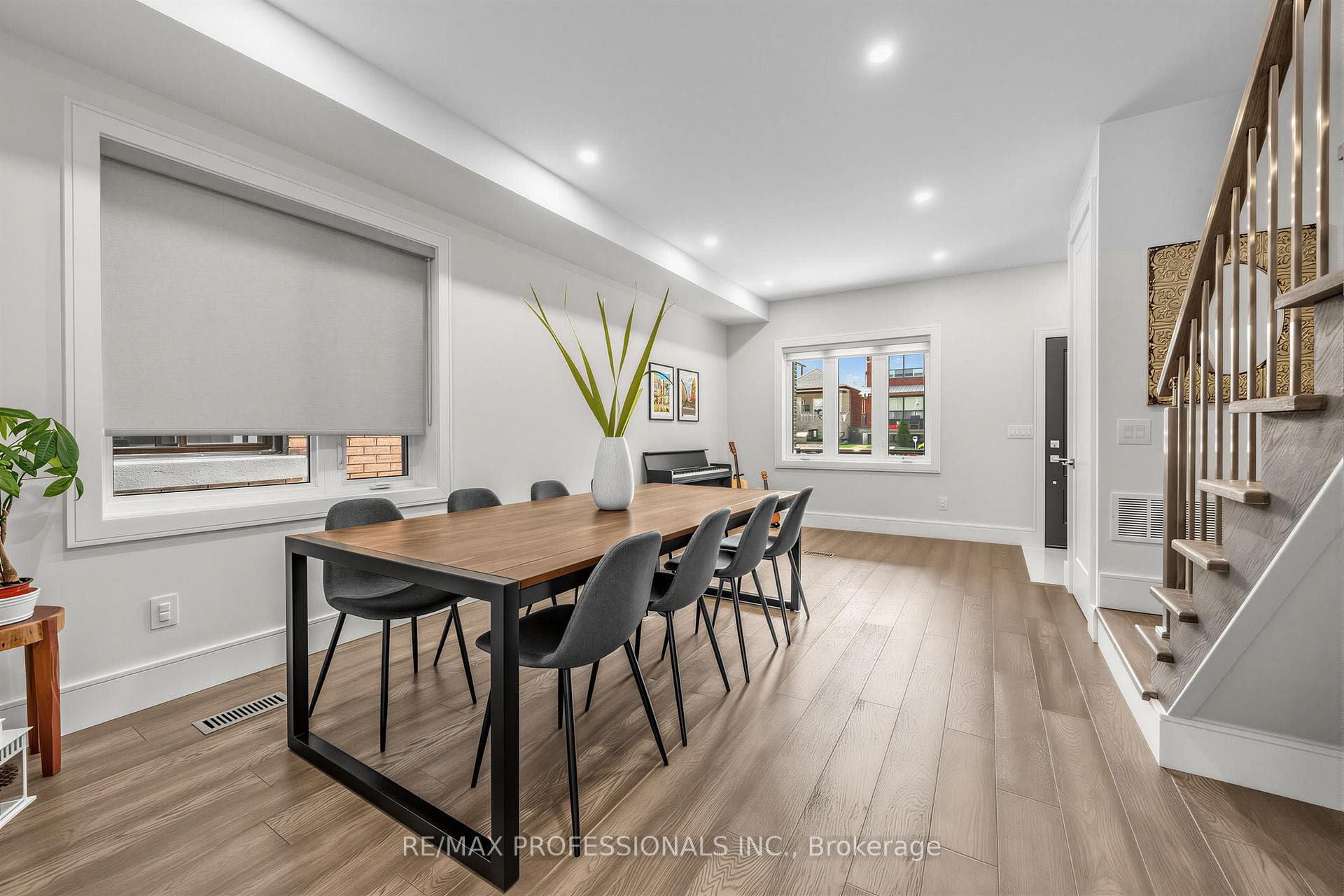 215 Gilbert Avenue photo 7