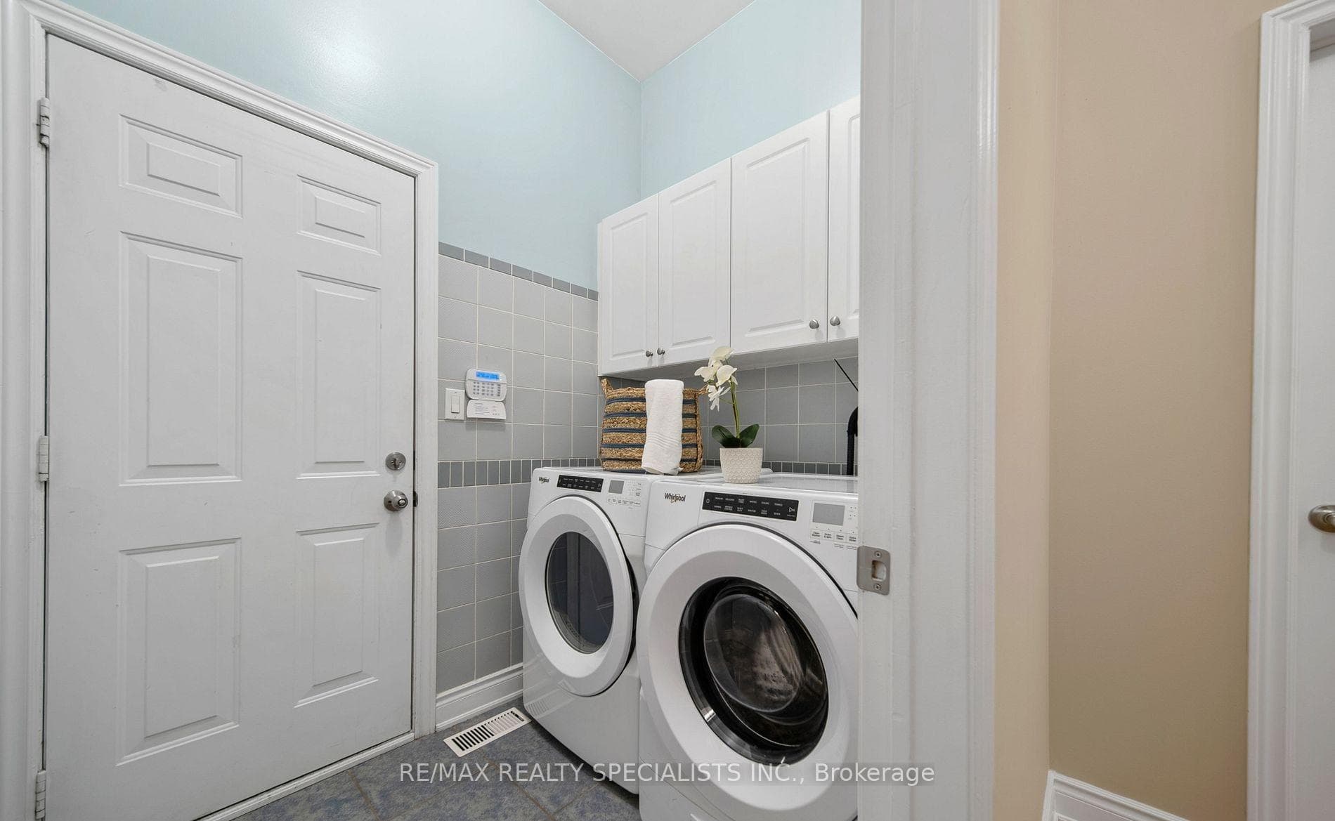31 Saint Hubert Drive photo 25