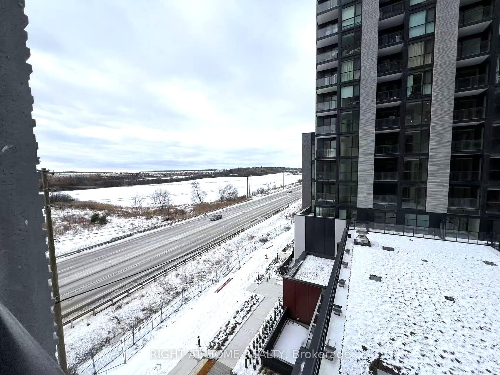 3071 Trafalgar Road Unit 511 photo 29