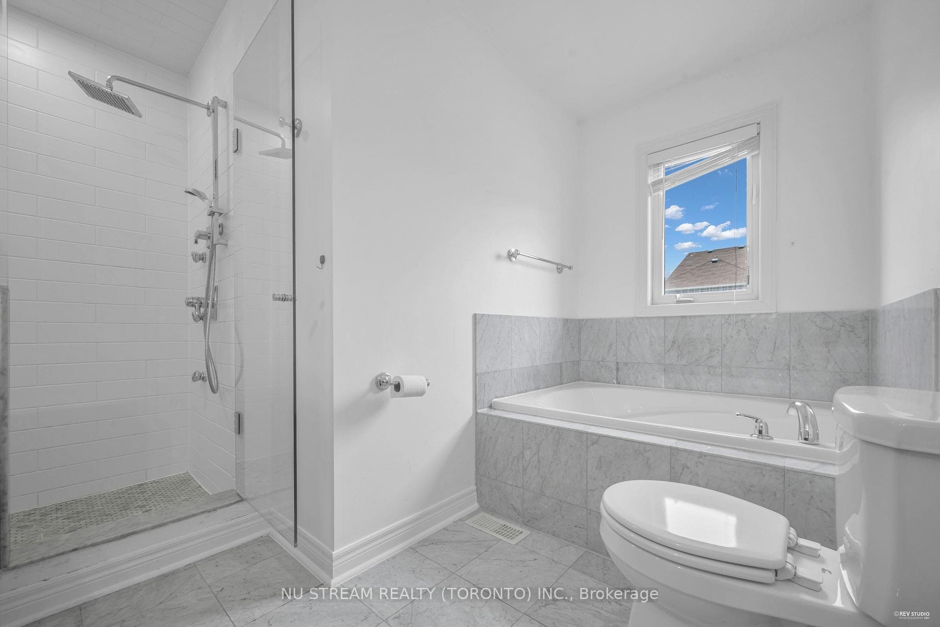 17 Greenery Road photo 16
