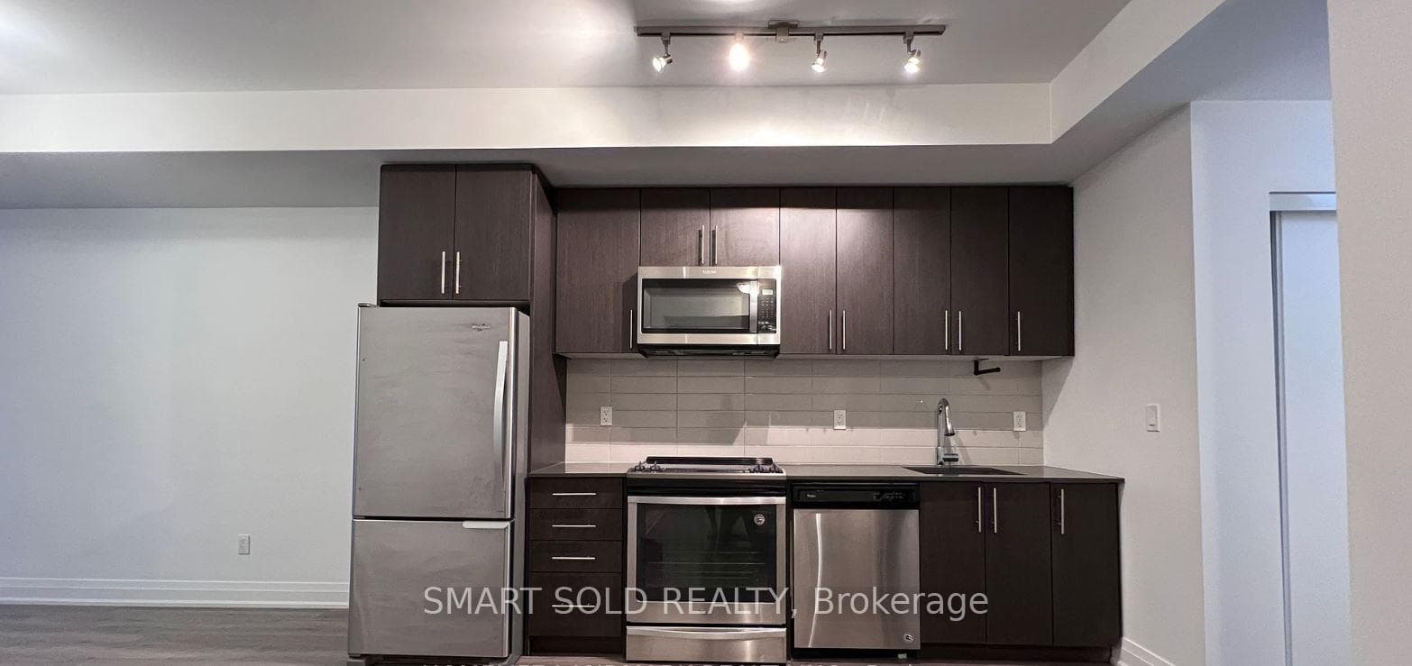 780 Sheppard Avenue Unit 36 photo 3