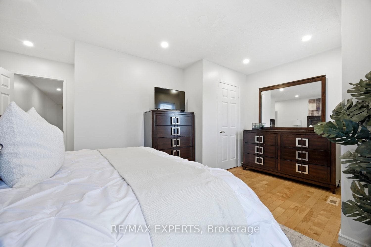 40 Dills Crescent photo 27