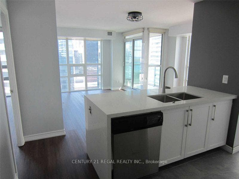 19 Grand Trunk Crescent Unit 2906 photo 4